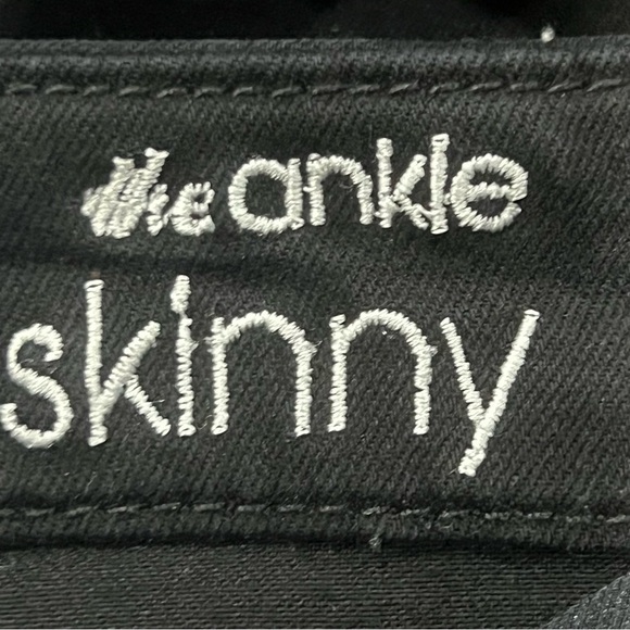 7 For All Mankind Black b(air) The Ankle Skinny Release Hem Jeans Size 28 Womens - Picture 4 of 8